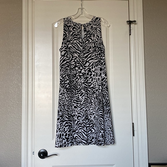 NWT Women’s Anne Klein size 4 black/white animal print dress, fully lined - Picture 2 of 6